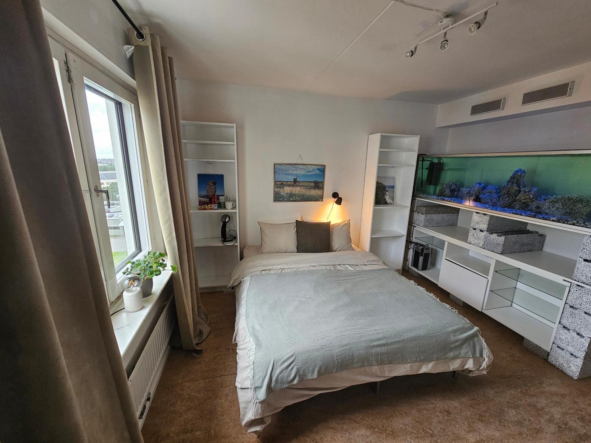 Central Room With Private Entrance And Ensuite Bathroom Стокгольм Экстерьер фото