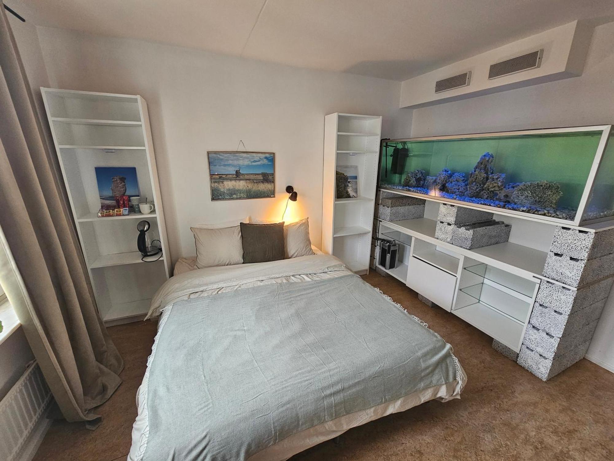 Central Room With Private Entrance And Ensuite Bathroom Стокгольм Экстерьер фото